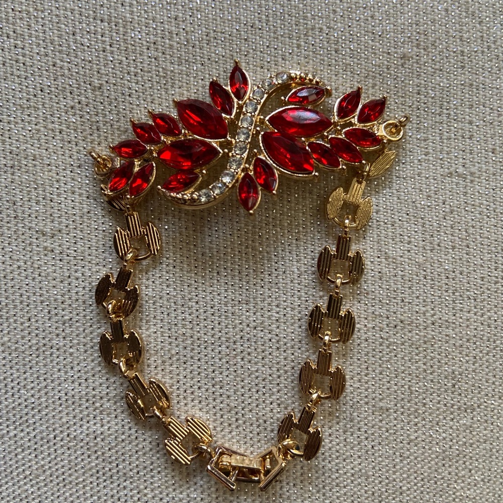 Gold Tone Chain Link Bracelet Ruby Red Marquis Rhinestone Leaf Charm Cluster